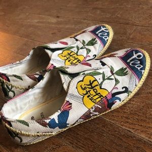 SakRoots slipon shoes. Cute & colorful! Size 7
